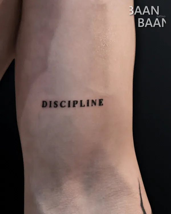 minimal baantattoo